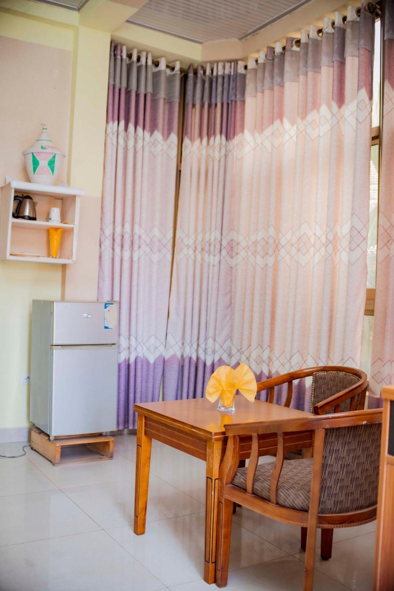 בוג'ומבורה Tigers'S Apartment Hotel מראה חיצוני תמונה